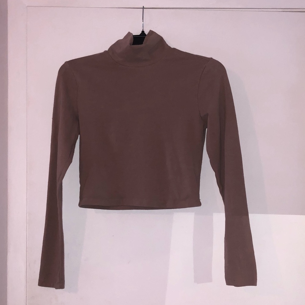 Long sleeve Turtleneck Crop Top